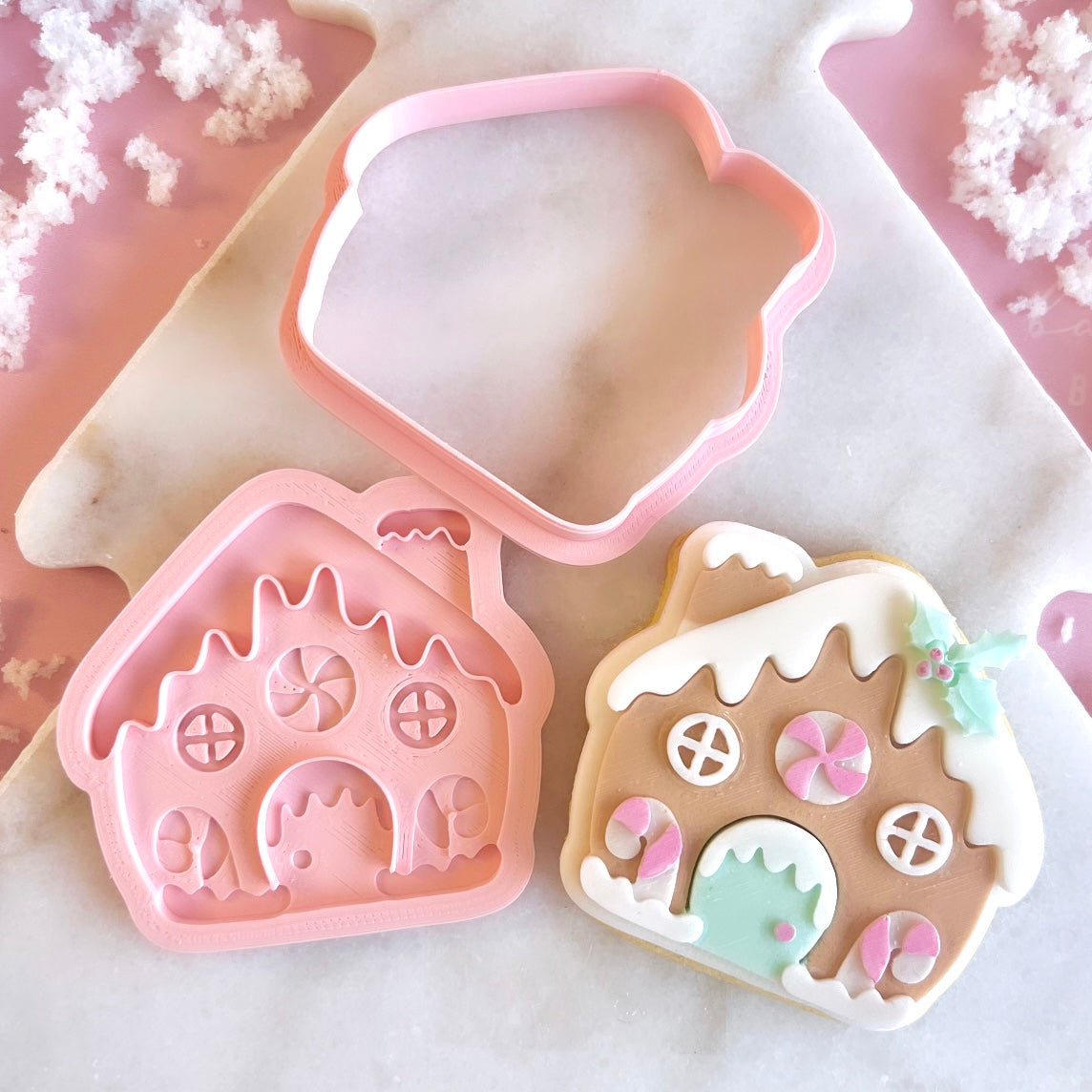 GINGERBREAD HOUSE - MULTI POP EMBOSSER AND CUTTER