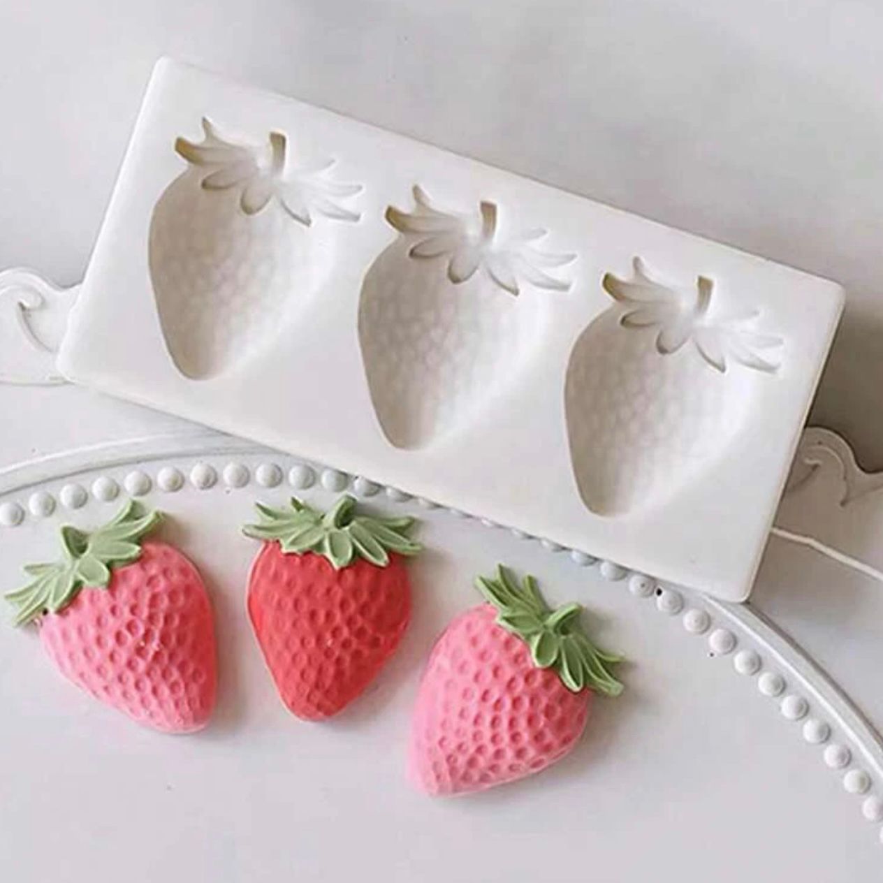 MINI STRAWBERRY MOULD