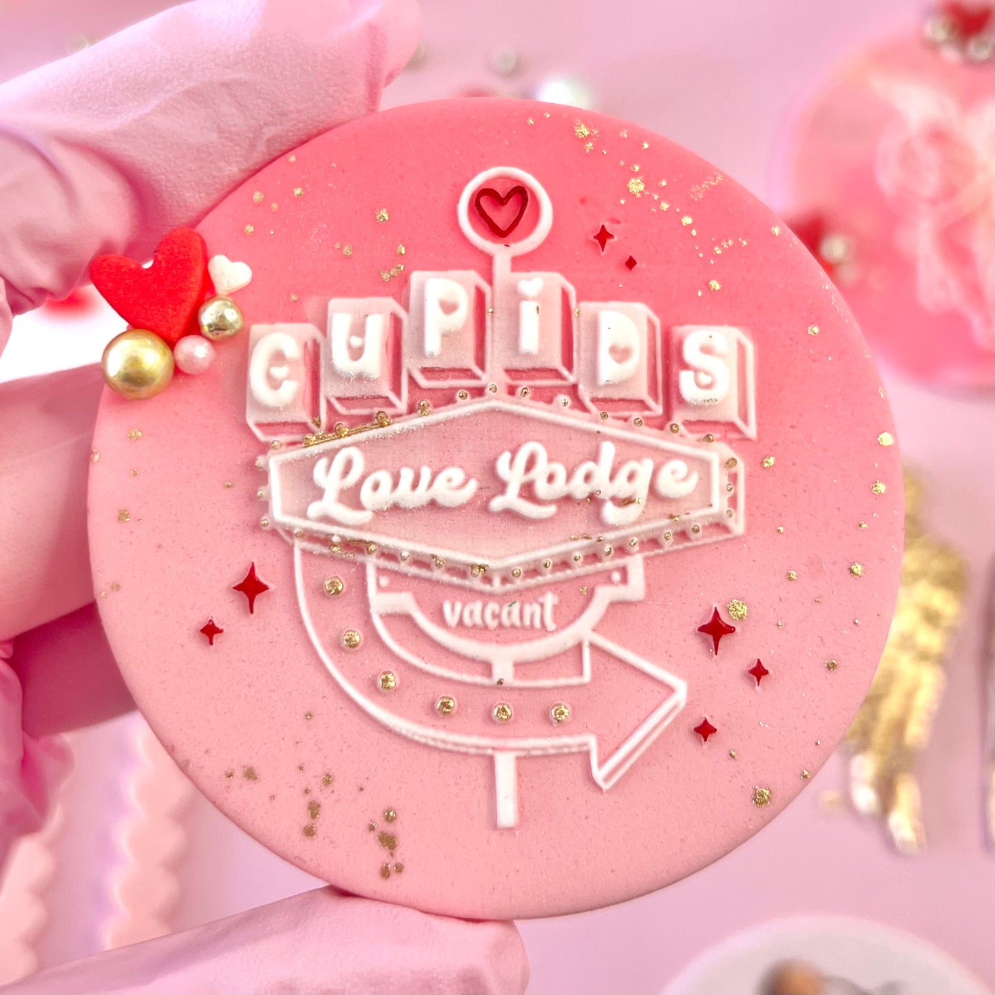 CUPIDS LOVE LODGE - DOUBLE POP - RAISED EMBOSSER